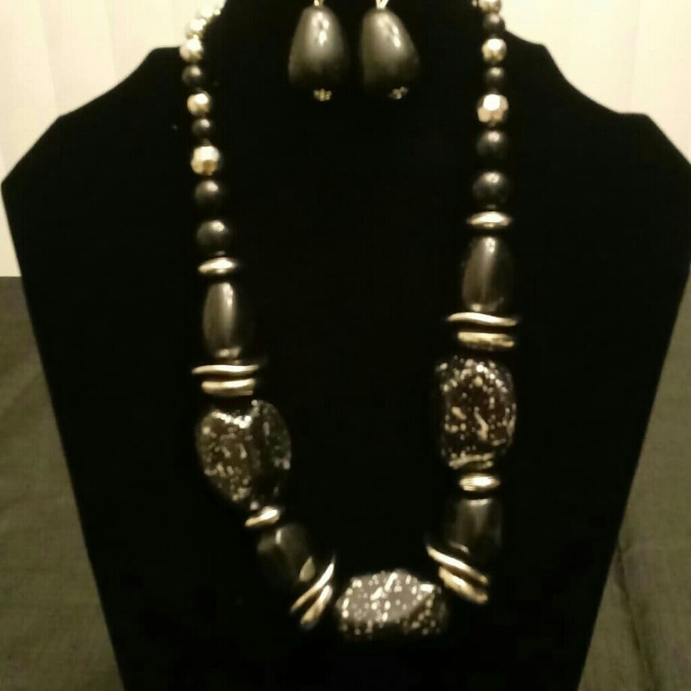 Jewelry - Picture 2 of 8